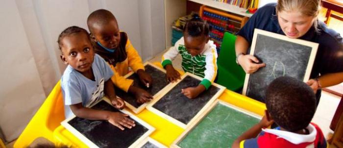 Ανάπτυξη παιδιών: πώς να διδάξετε ένα παιδί να διαβάζει σε 4 χρόνια