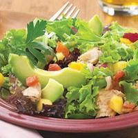 Οι καλοκαιρινές σαλάτες είναι μια αποθήκη βιταμινών για ολόκληρο το χρόνο!