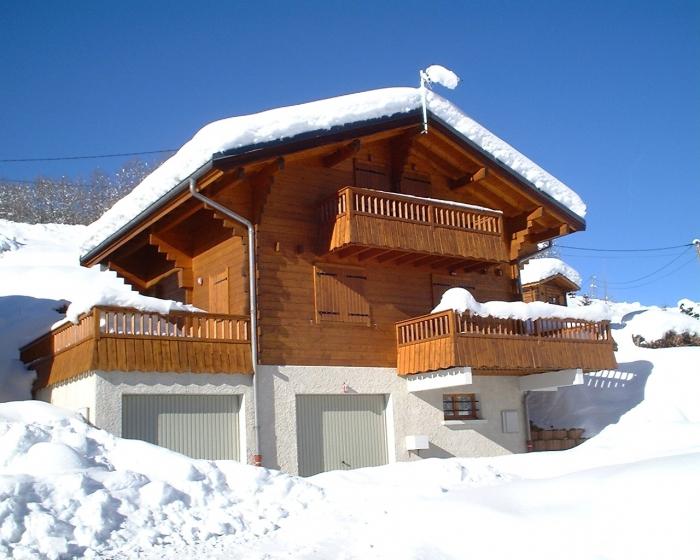 Το Chalet είναι ένα ζεστό και άνετο σπίτι στα βουνά